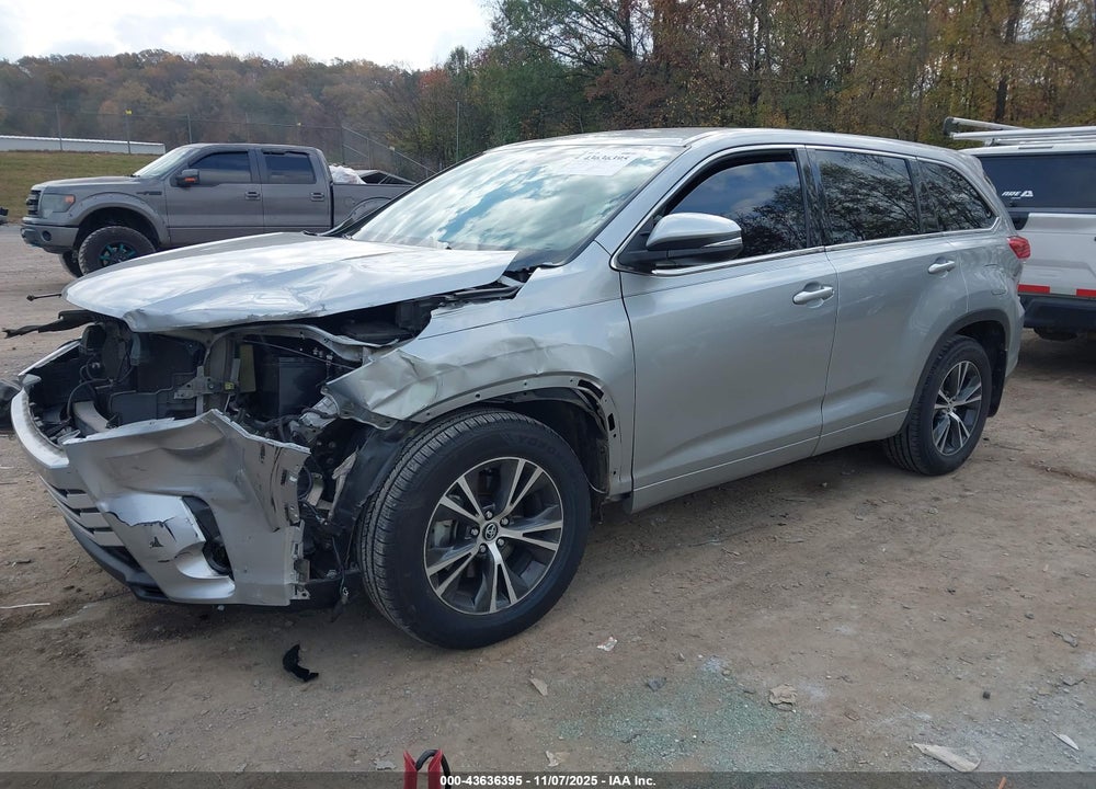 2017 TOYOTA HIGHLANDER VIN: 5TDBZRFH2HS441055