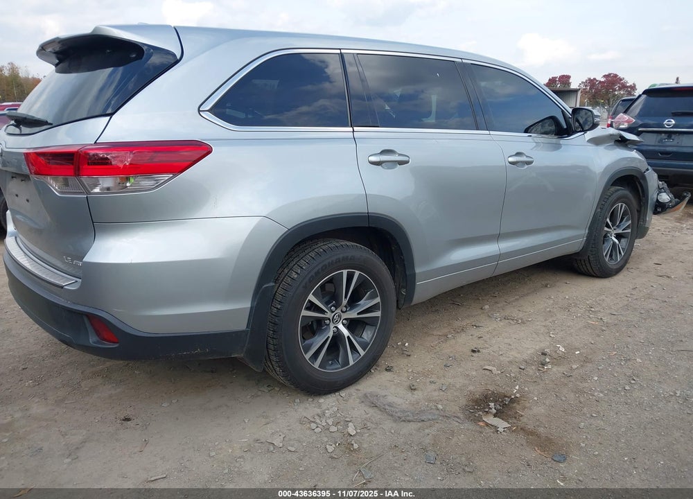 2017 TOYOTA HIGHLANDER VIN: 5TDBZRFH2HS441055
