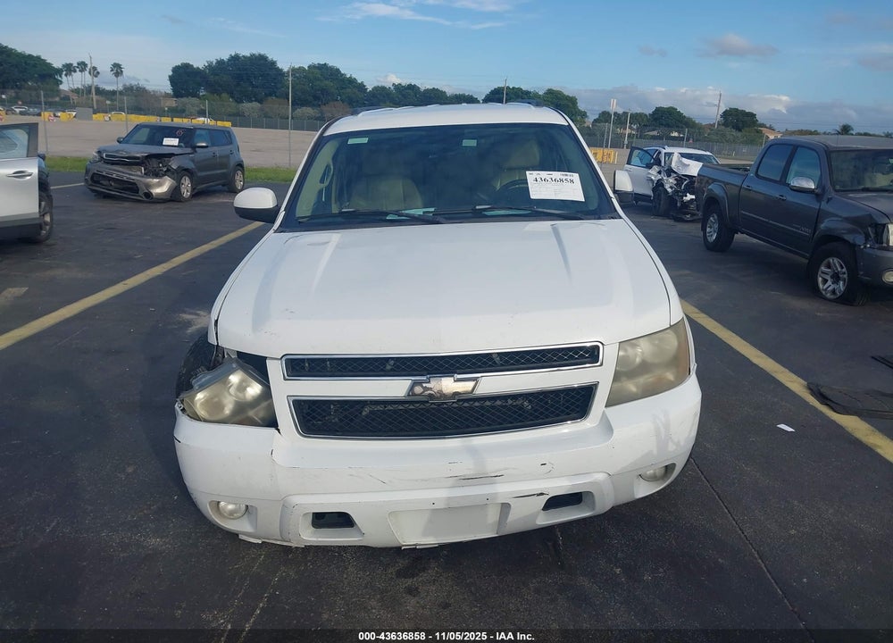 2008 CHEVROLET SUBURBAN 1500 LT VIN: 1GNFC160X8R181332