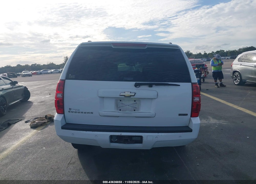 2008 CHEVROLET SUBURBAN 1500 LT VIN: 1GNFC160X8R181332