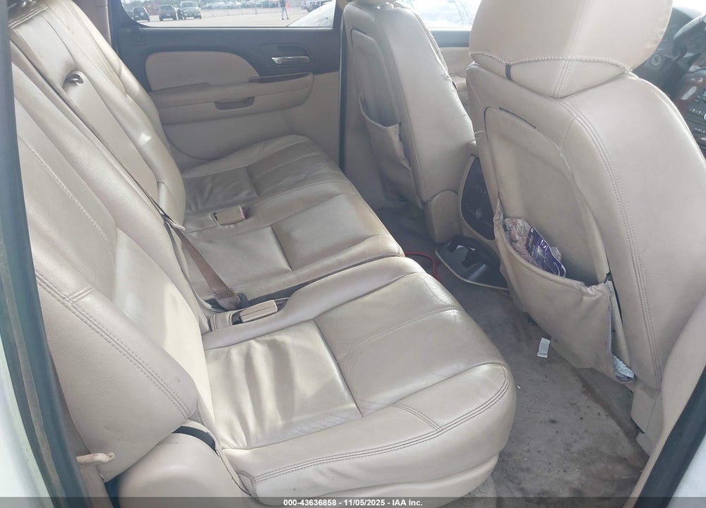 2008 CHEVROLET SUBURBAN 1500 LT VIN: 1GNFC160X8R181332