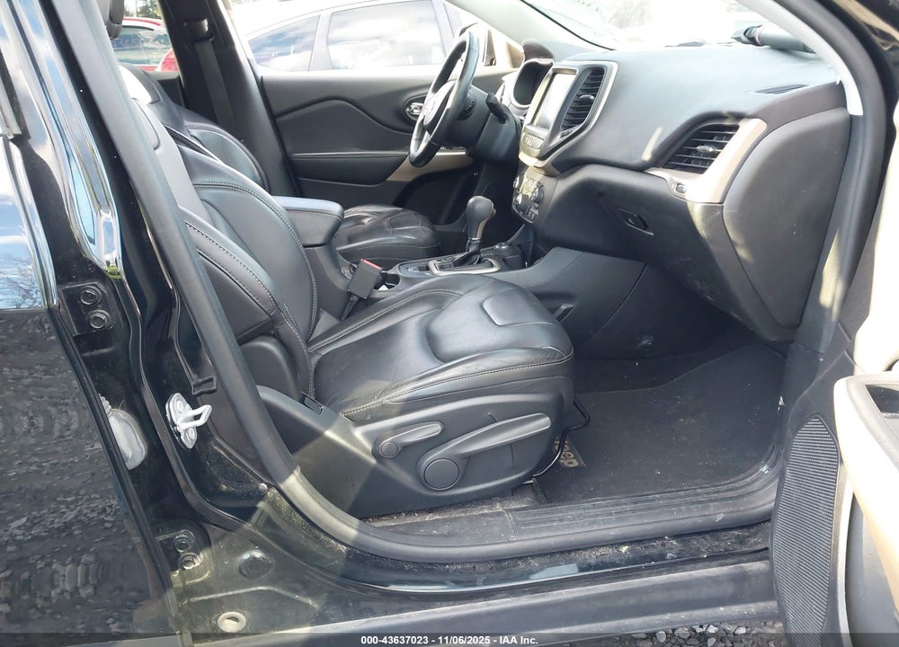 2018 JEEP CHEROKEE LIMITED 4X4 VIN: 1C4PJMDX5JD555577