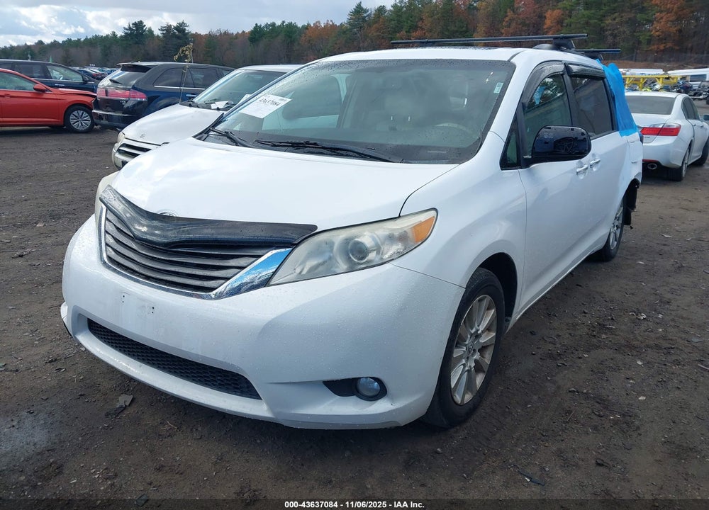 2012 TOYOTA SIENNA XLE 7 PASSENGER VIN: 5TDDK3DC4CS033084