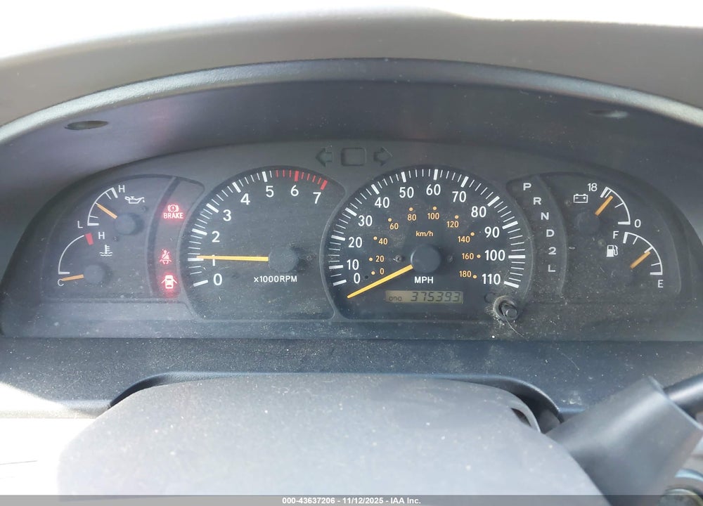 2000 TOYOTA TUNDRA SR5 V8 VIN: 5TBRT3416YS018796