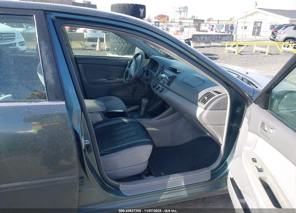 2004 TOYOTA CAMRY LE VIN: 4T1BE32K34U271946
