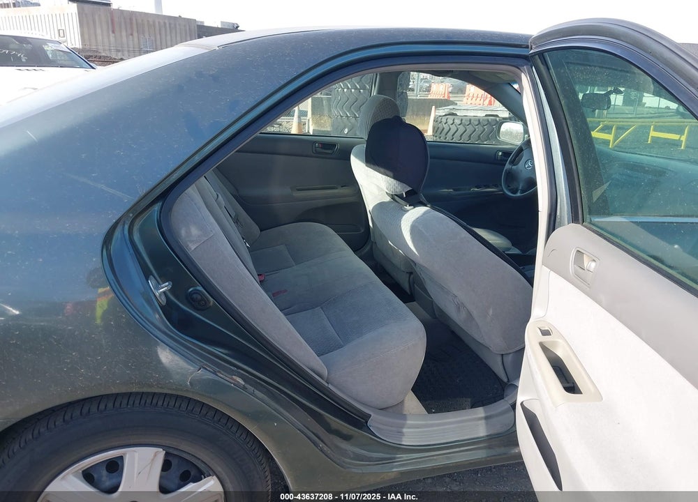 2004 TOYOTA CAMRY LE VIN: 4T1BE32K34U271946