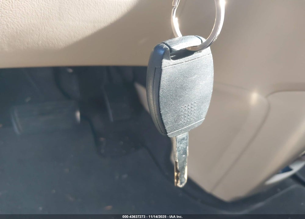 2011 HONDA CR-V LX VIN: 5J6RE3H30BL031222