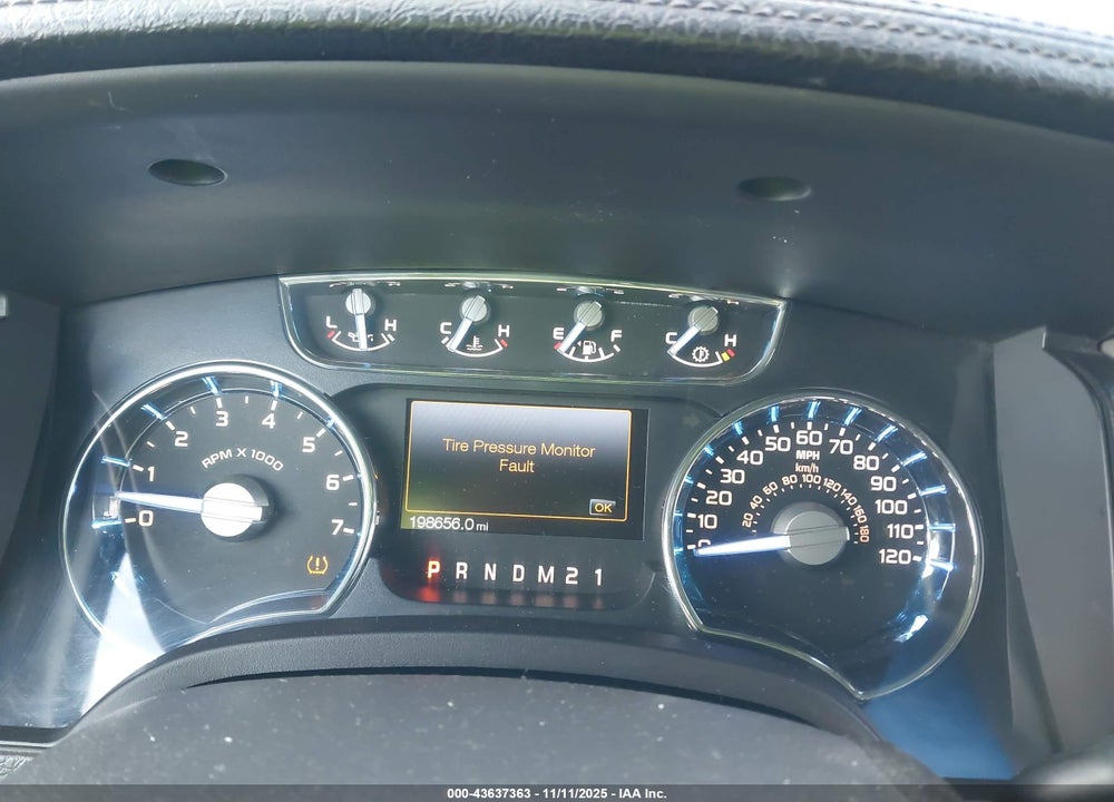 2011 FORD F-150 LARIAT VIN: 1FTFW1EF5BFC68649