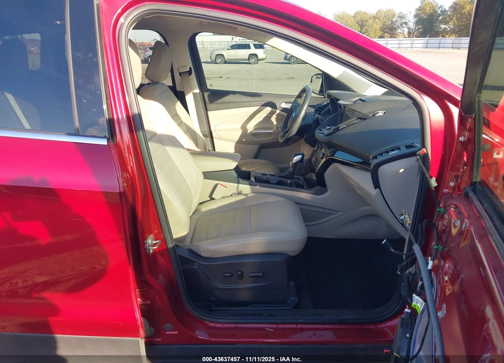 2018 FORD ESCAPE TITANIUM VIN: 1FMCU0J92JUD03835