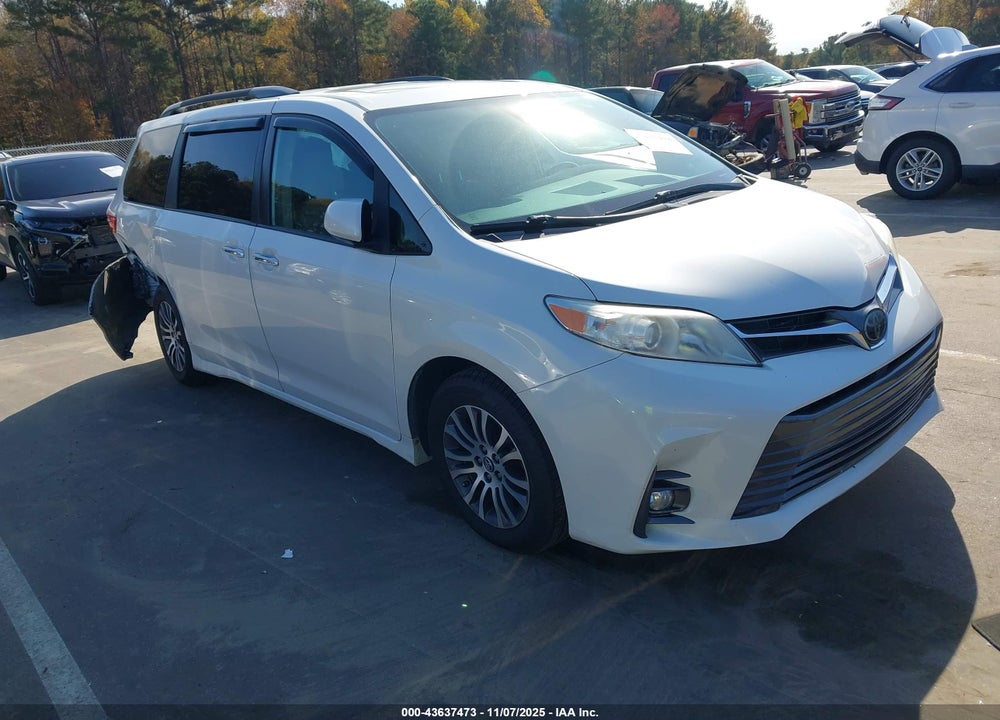 2019 TOYOTA SIENNA XLE 8 PASSENGER VIN: 5TDYZ3DC3KS967491