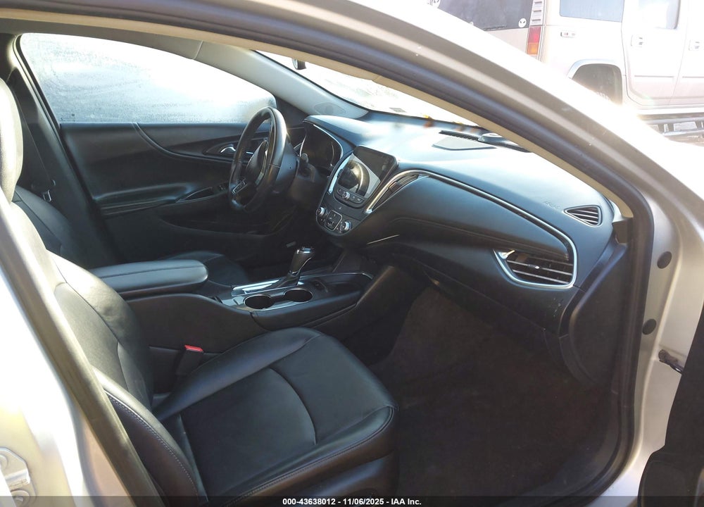 2016 CHEVROLET MALIBU VIN: 1G1ZE5ST4GF353211