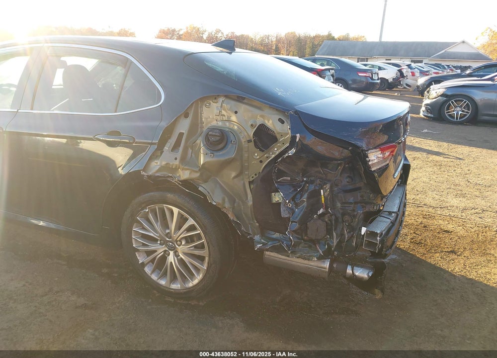 2018 TOYOTA CAMRY XLE V6 VIN: 4T1BZ1HK5JU502955