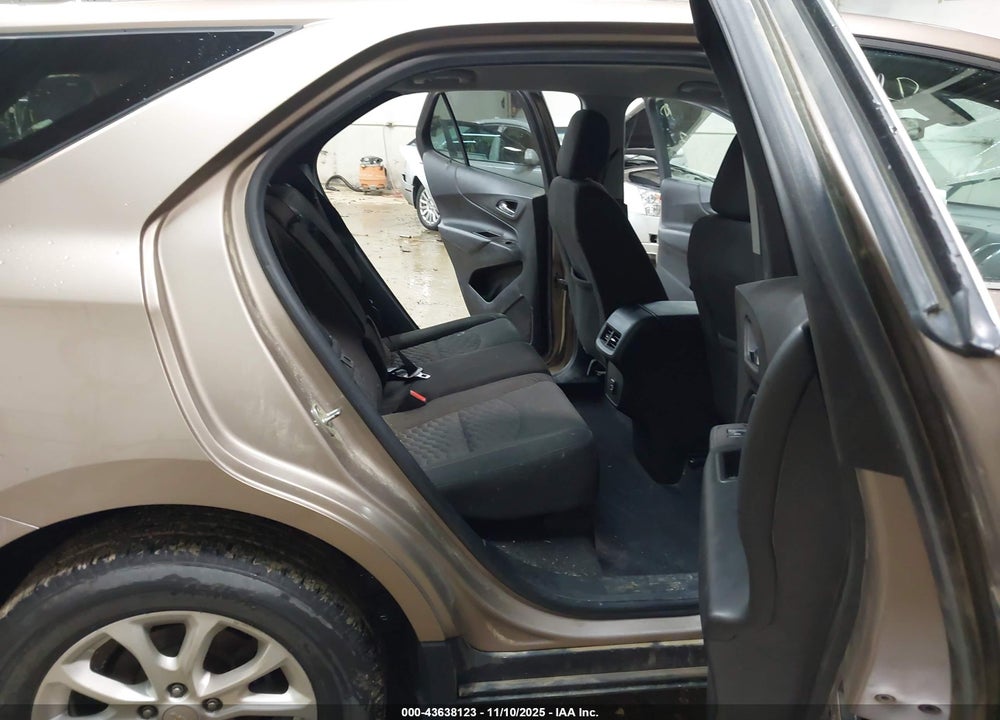 2019 CHEVROLET EQUINOX LT VIN: 2GNAXUEV2K6208135