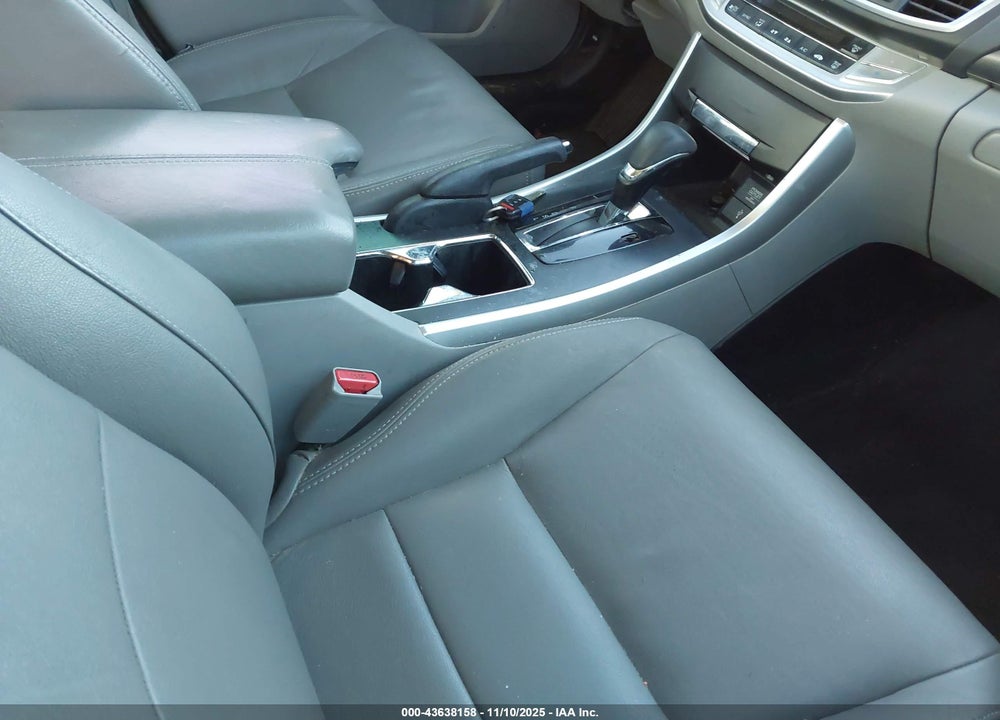 2013 HONDA ACCORD VIN: 1HGCR2F39DA125614
