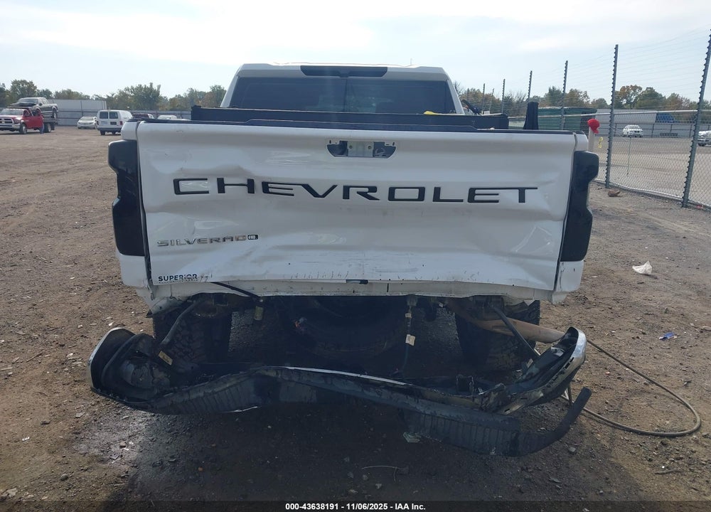 2024 CHEVROLET SILVERADO 1500 4WD  SHORT BED WT VIN: 1GCPDAEK2RZ313059