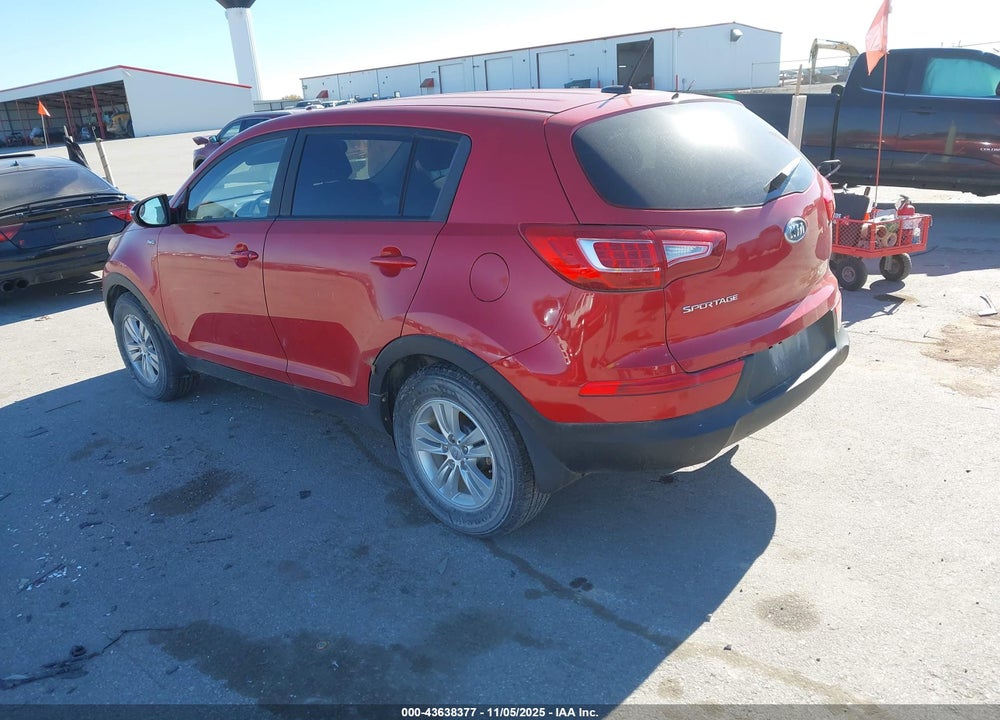 2011 KIA SPORTAGE LX VIN: KNDPBCA27B7070096