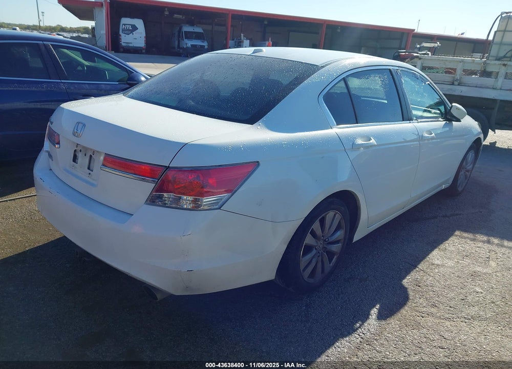 2011 HONDA ACCORD 2.4 EX-L VIN: 1HGCP2F88BA086352