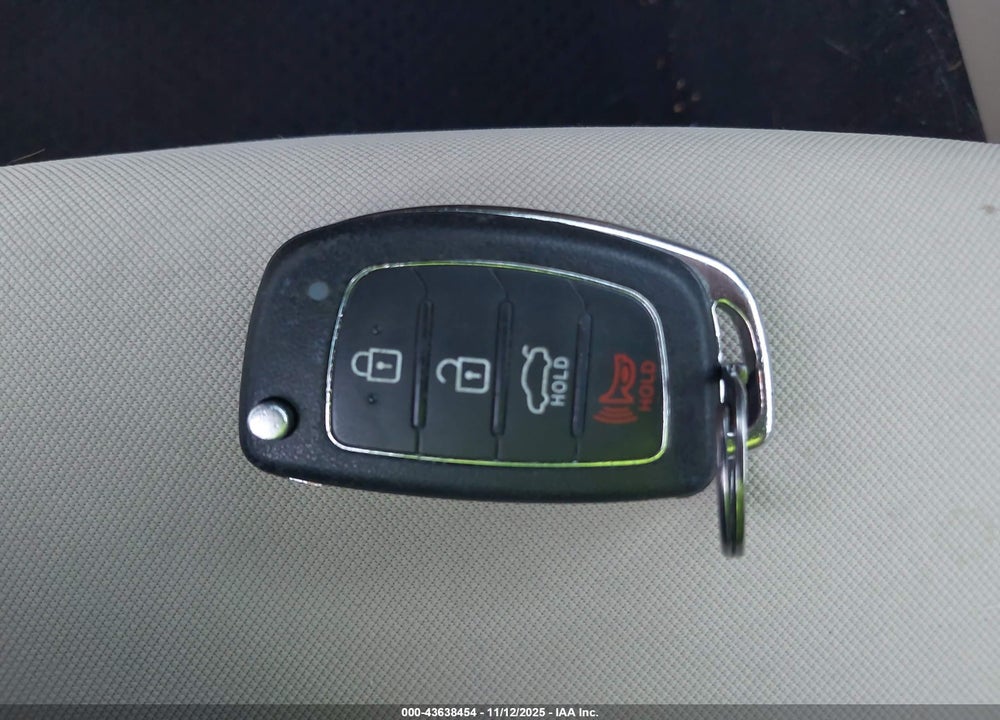 2015 HYUNDAI SONATA SE VIN: 5NPE24AF3FH152781