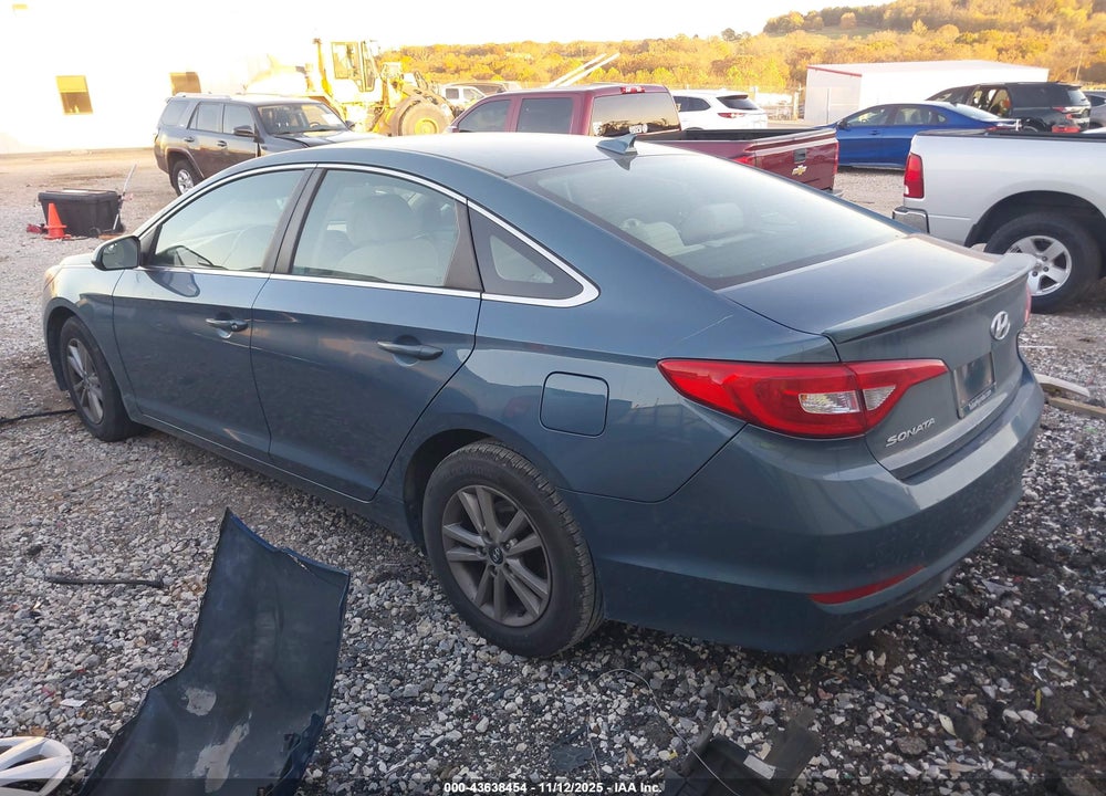 2015 HYUNDAI SONATA SE VIN: 5NPE24AF3FH152781