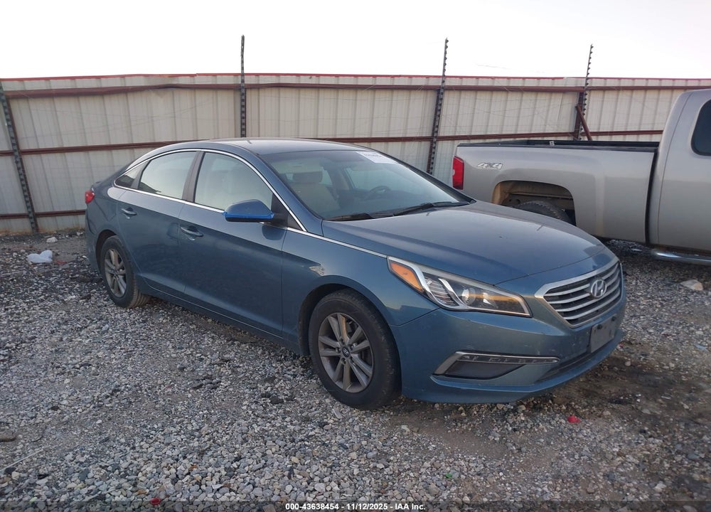2015 HYUNDAI SONATA SE VIN: 5NPE24AF3FH152781