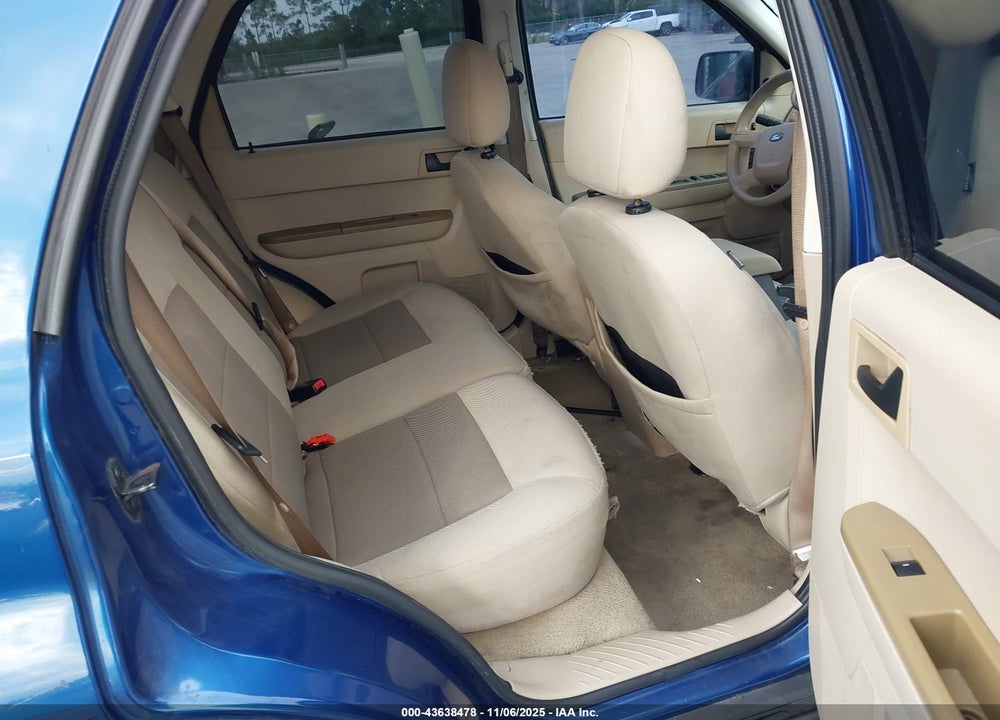 2008 FORD ESCAPE VIN: 1FMCU93128KD31152