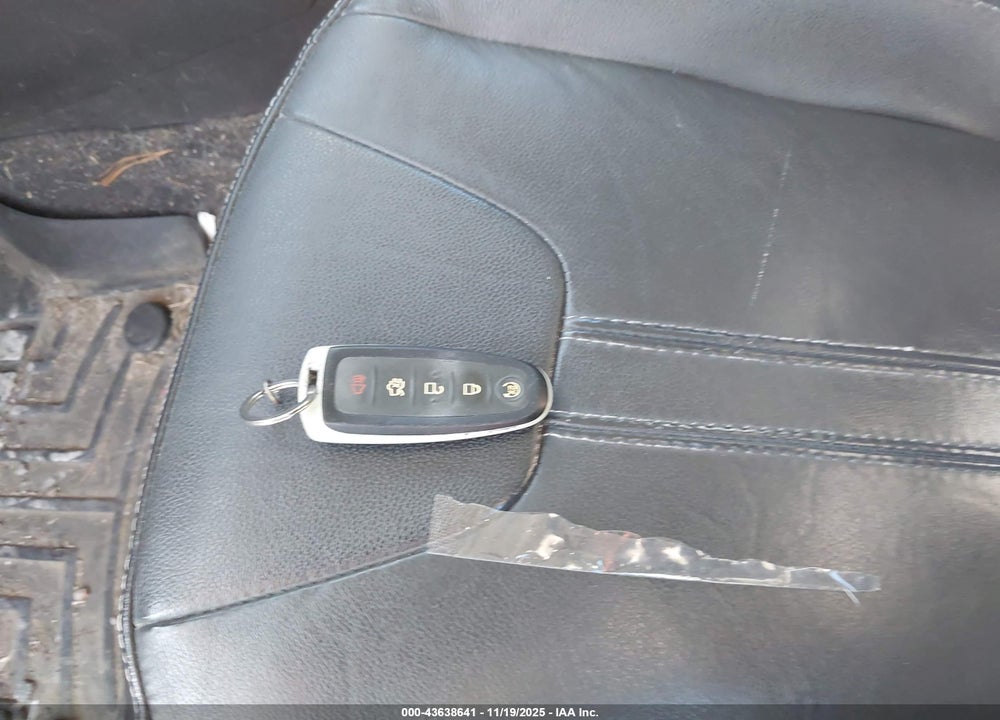 2014 FORD FOCUS TITANIUM VIN: 1FADP3J22EL136933