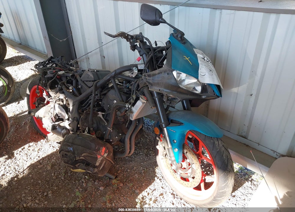 2021 YAMAHA YZFR3 A VIN: MH3RH18Y1MK007342