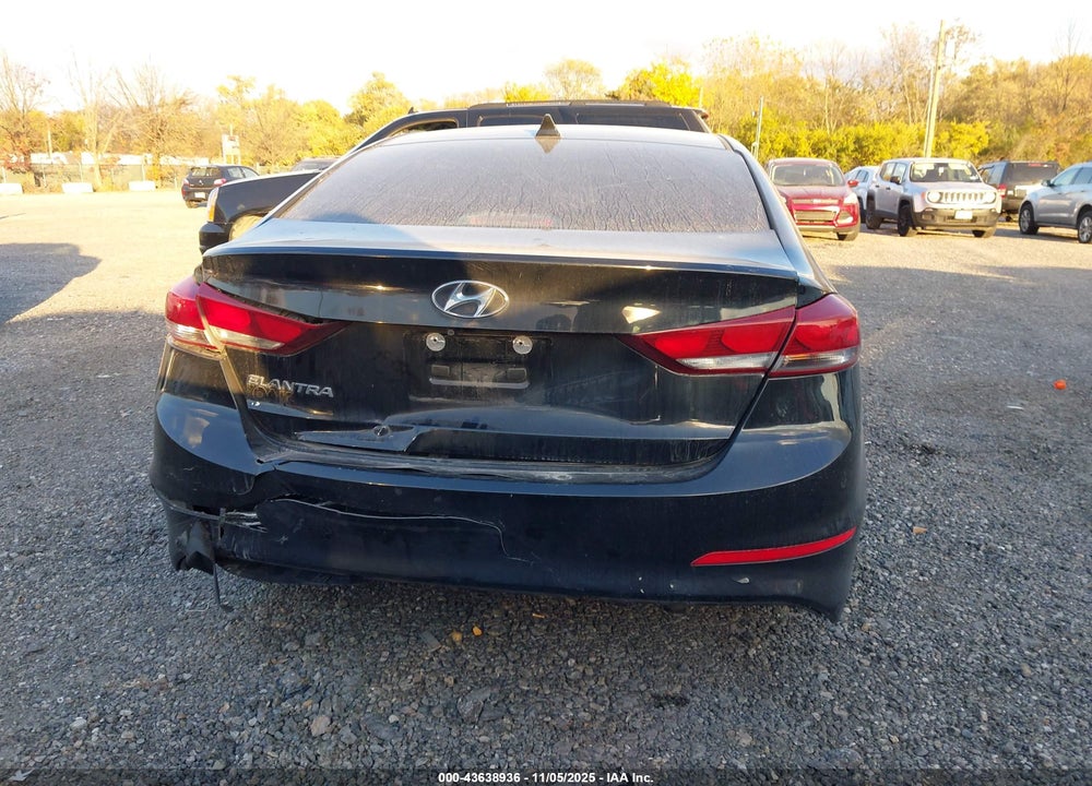 2018 HYUNDAI ELANTRA SEL VIN: 5NPD84LF7JH236036