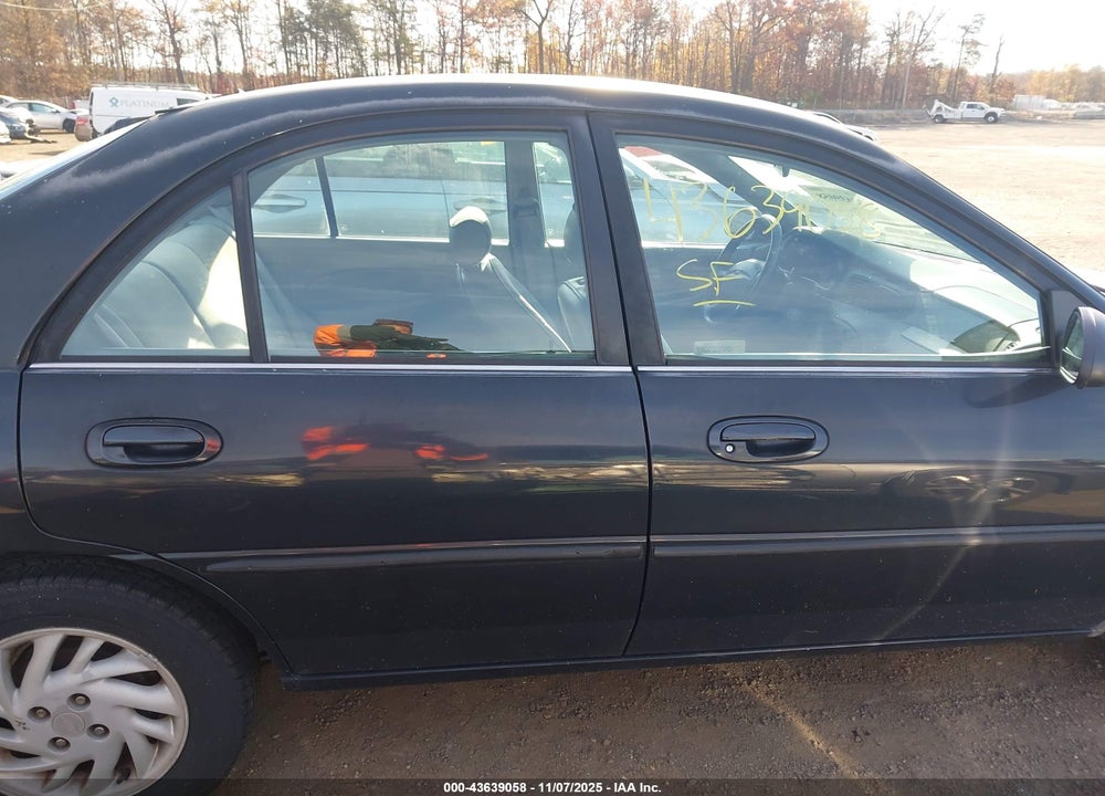 1998 FORD ESCORT SE VIN: 1FAFP13P3WW195995