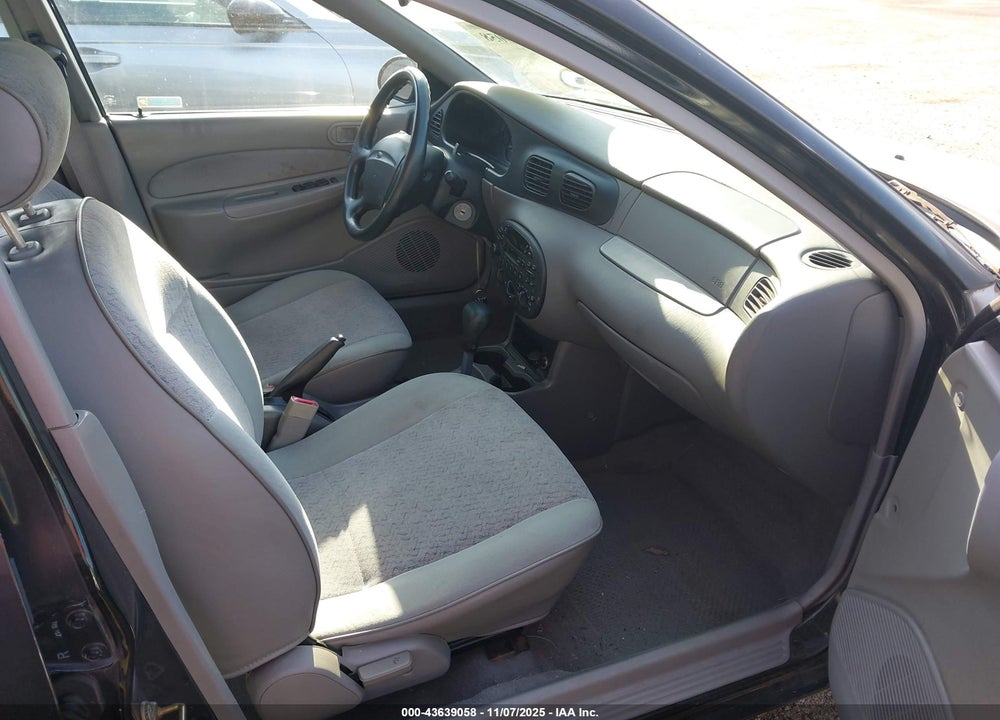 1998 FORD ESCORT SE VIN: 1FAFP13P3WW195995