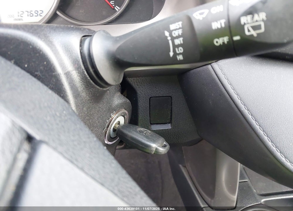 2016 TOYOTA RAV4 LE VIN: JTMZFREVXGJ091488