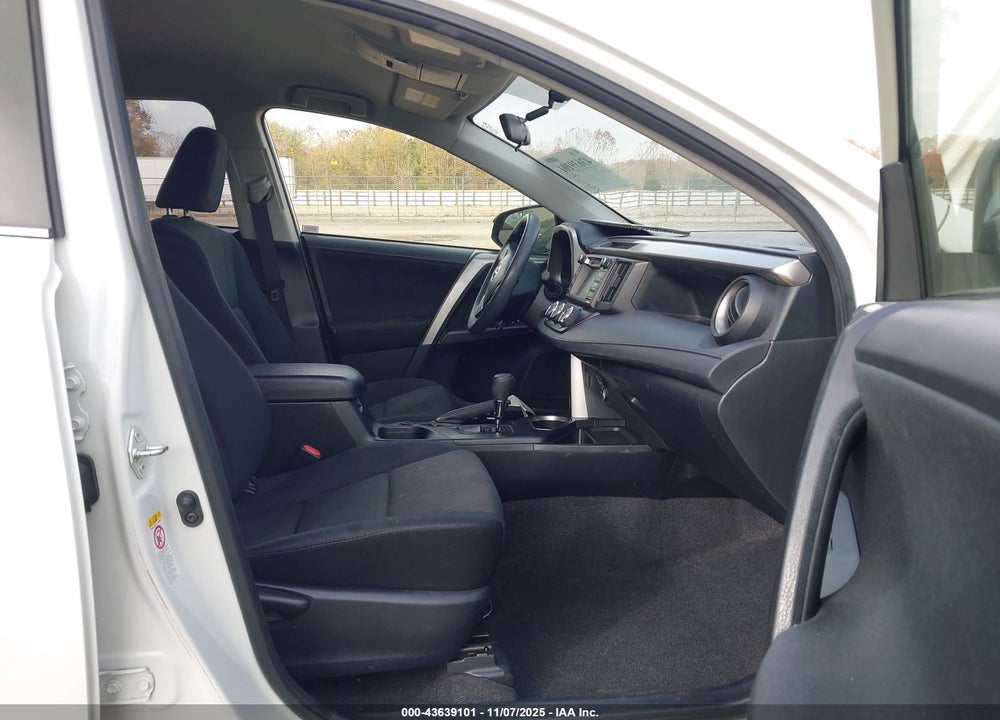 2016 TOYOTA RAV4 LE VIN: JTMZFREVXGJ091488