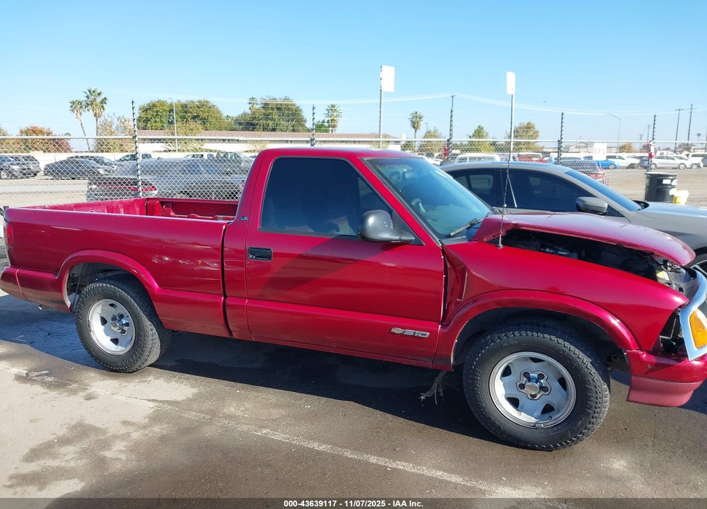 1996 CHEVROLET S TRUCK S10 VIN: 1GCCS1444TK232409