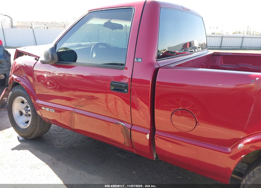1996 CHEVROLET S TRUCK S10 VIN: 1GCCS1444TK232409