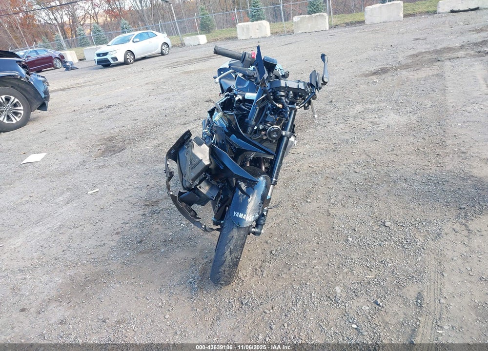2022 YAMAHA YZFR3 A VIN: MH3RH18Y5NK008835