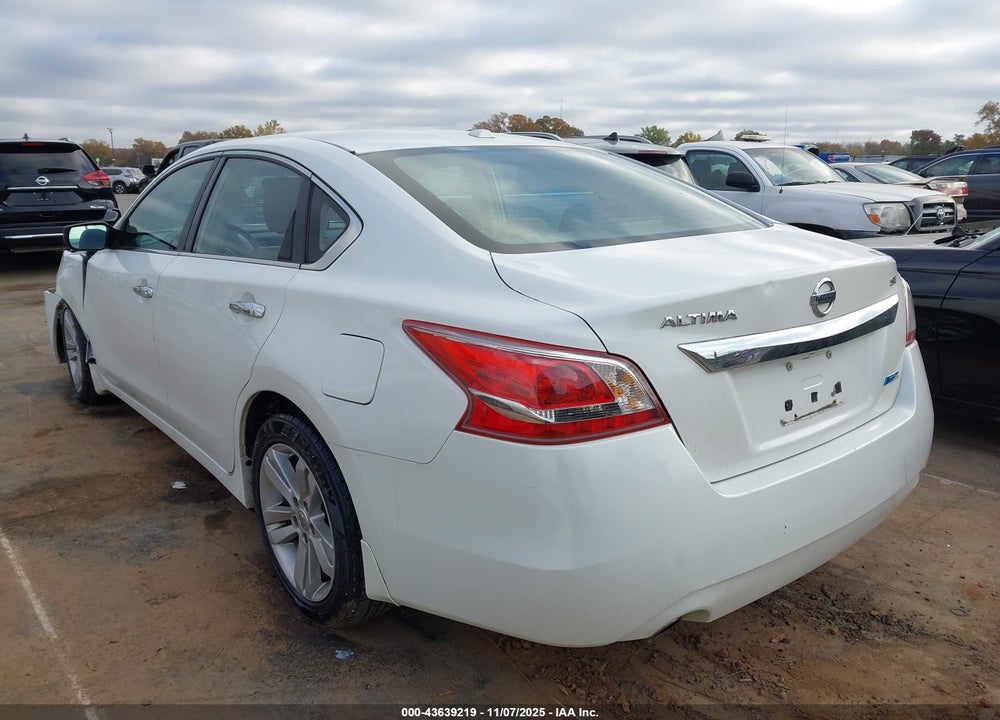 2013 NISSAN ALTIMA 2.5 SV VIN: 1N4AL3AP4DN493611