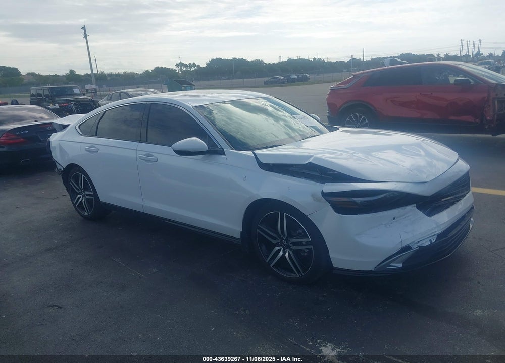 2024 HONDA ACCORD HYBRID TOURING VIN: 1HGCY2F8XRA082424