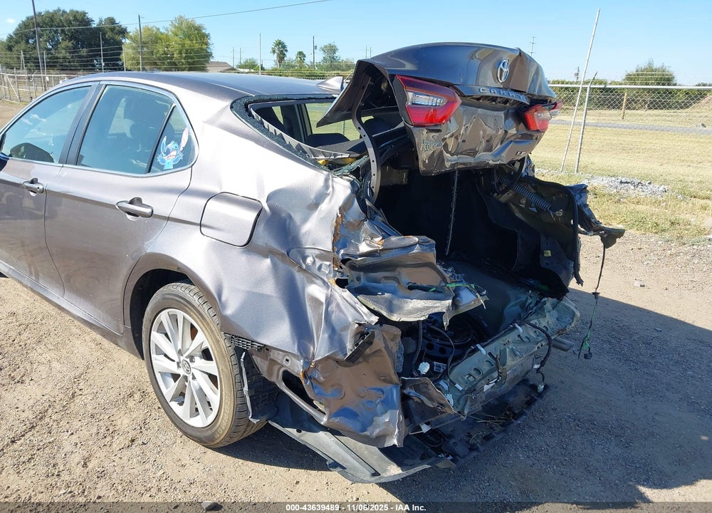 2022 TOYOTA CAMRY LE VIN: 4T1C11AK1NU628709