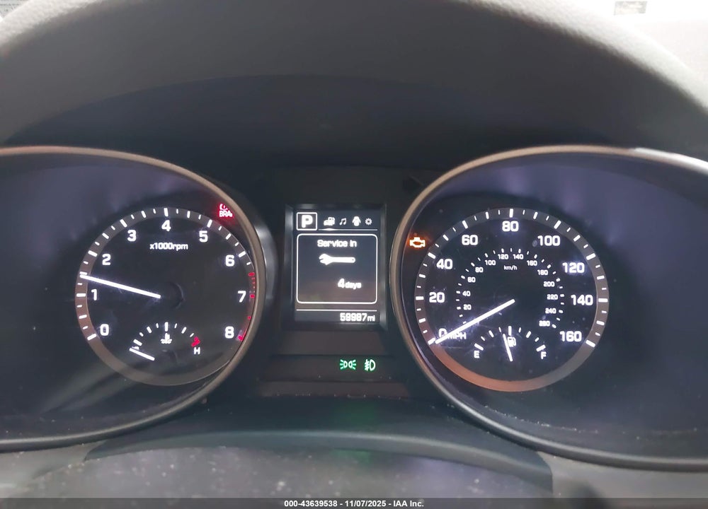 2018 HYUNDAI SANTA FE SPORT 2.4L VIN: 5XYZUDLB4JG565556
