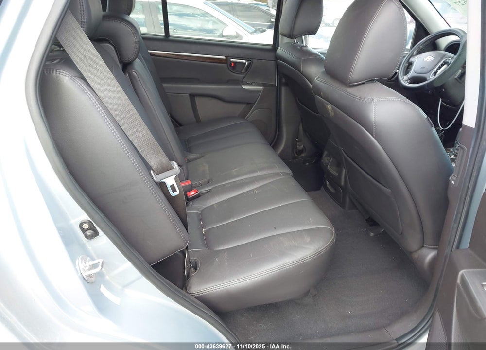 2010 HYUNDAI SANTA FE VIN: 5NMSK4AG0AH388614