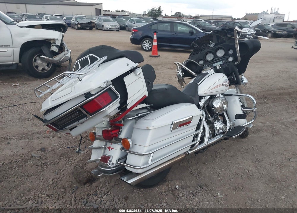 2007 HARLEY-DAVIDSON FLHTCUI VIN: 1HD1FC4157Y713641