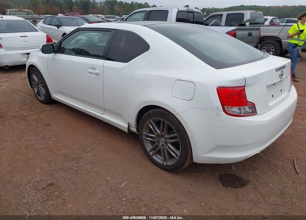 2011 SCION TC VIN: JTKJF5C79B3016605