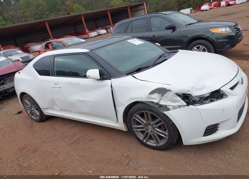 2011 SCION TC VIN: JTKJF5C79B3016605