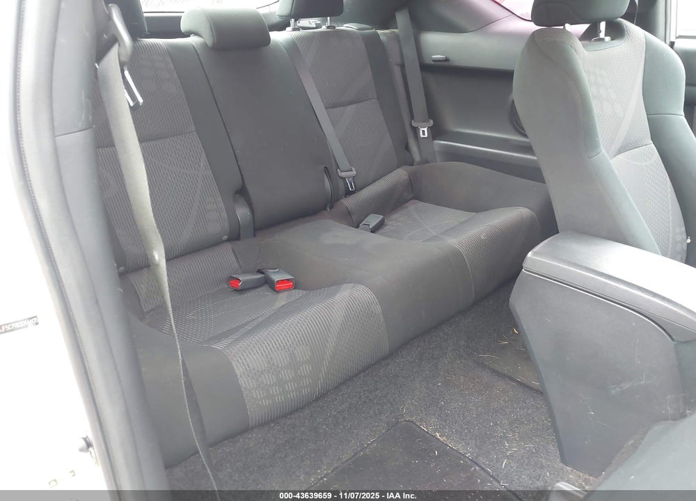 2011 SCION TC VIN: JTKJF5C79B3016605