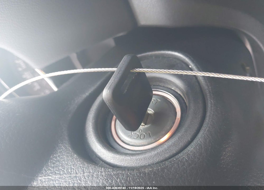 2013 NISSAN ROGUE S VIN: JN8AS5MT8DW547525