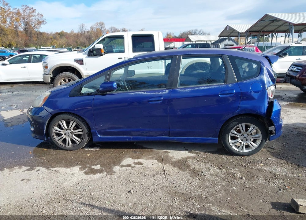 2010 HONDA FIT SPORT VIN: JHMGE8H6XAS013804