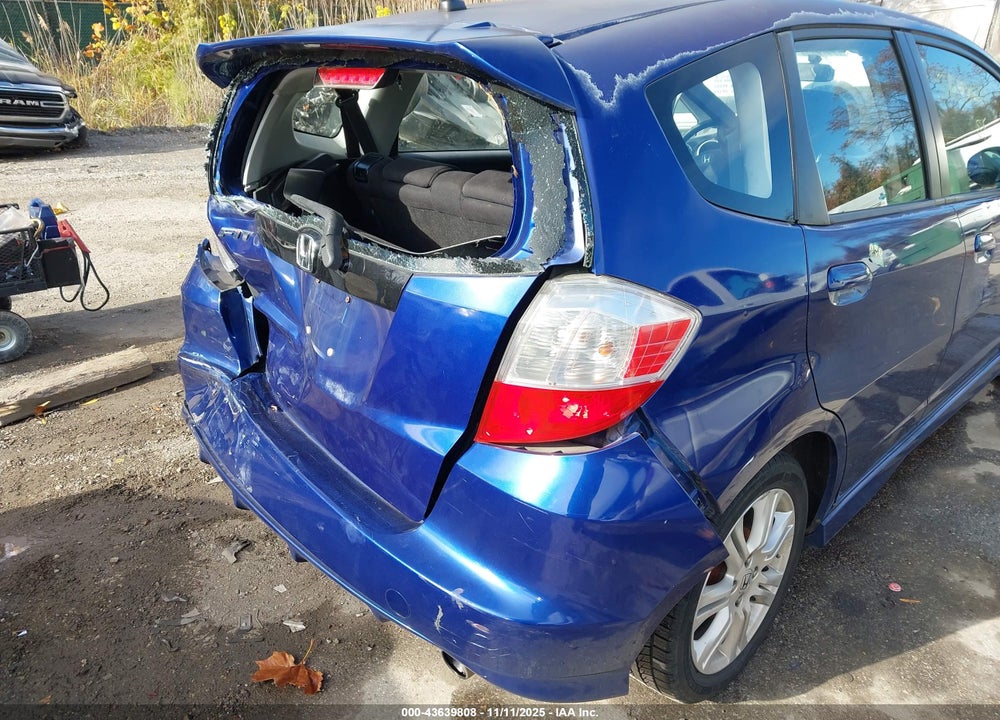 2010 HONDA FIT SPORT VIN: JHMGE8H6XAS013804