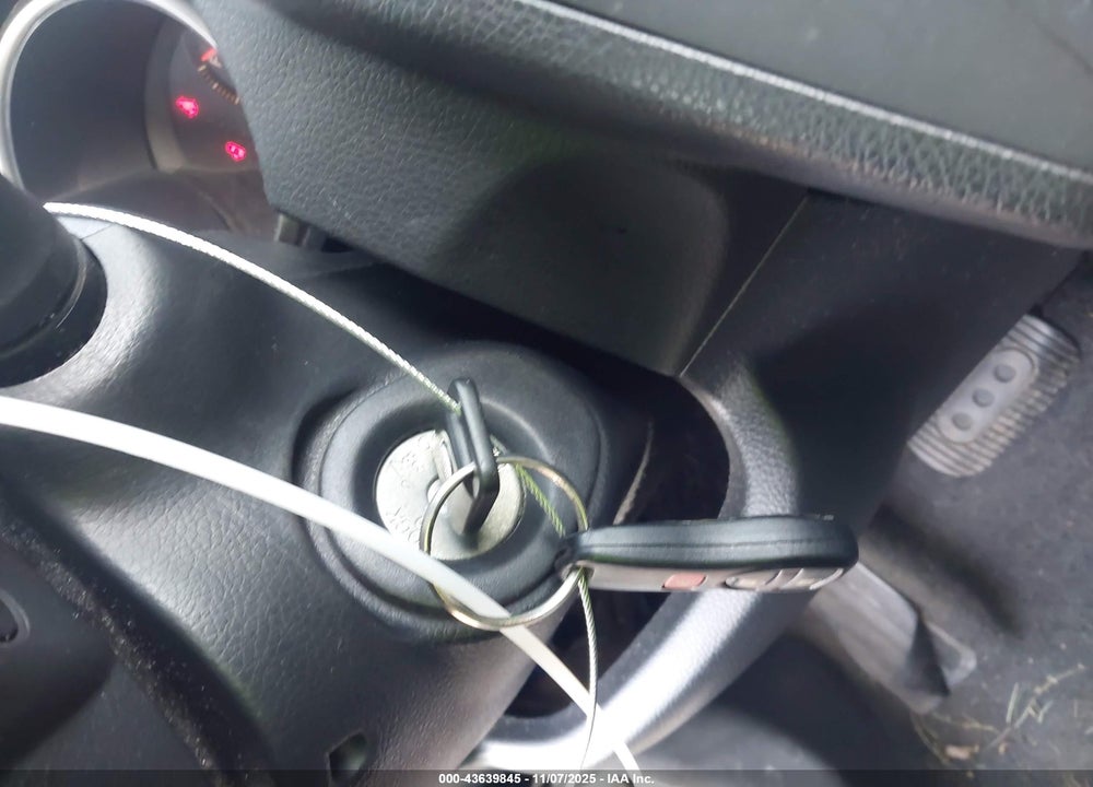 2008 NISSAN VERSA 1.8SL VIN: 3N1BC13EX8L400985
