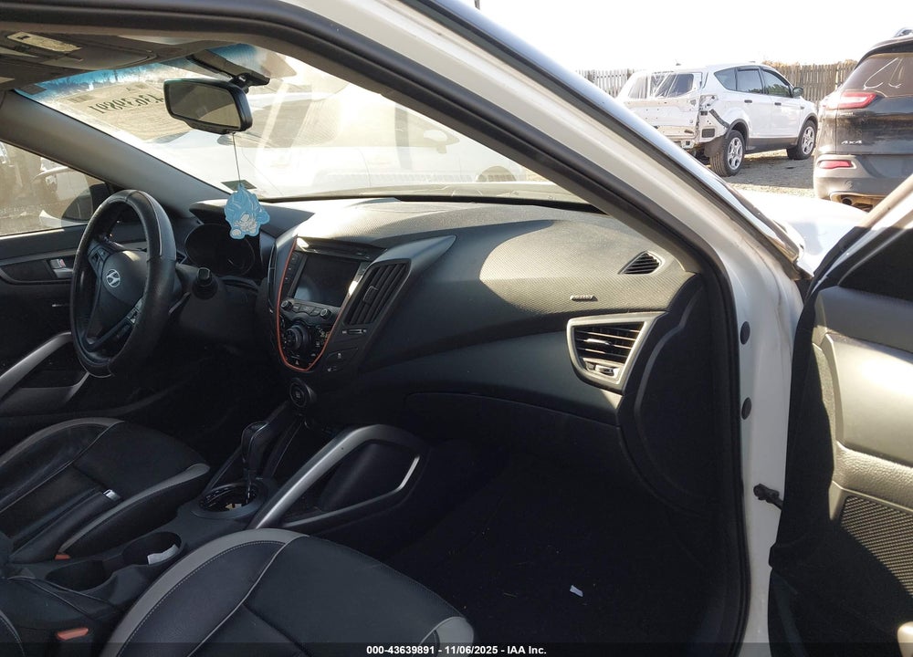 2015 HYUNDAI VELOSTER TURBO VIN: KMHTC6AE8FU228391