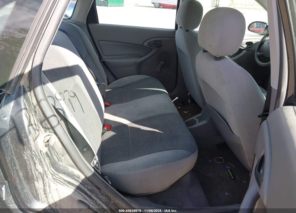 2003 FORD FOCUS LX VIN: 1FAFP33P53W180521